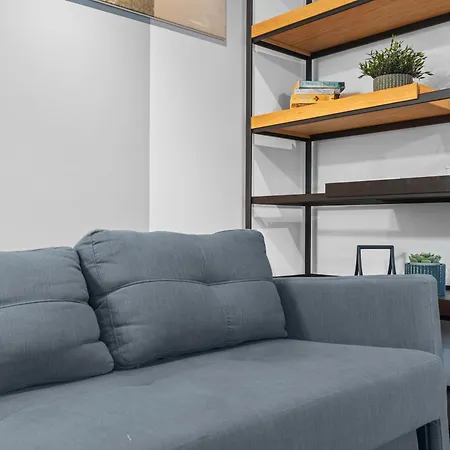 2br With Balcony On Calea Victoriei Bucharest