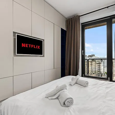 Apartment 2br With Balcony On Calea Victoriei Bucharest
