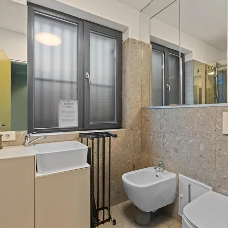 Apartment 2br With Balcony On Calea Victoriei *