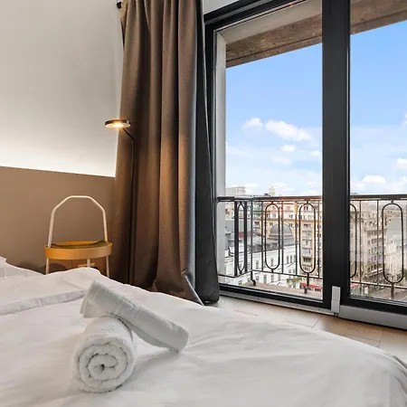 Apartment 2br With Balcony On Calea Victoriei Bucharest