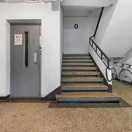 Apartment 2br With Balcony On Calea Victoriei *